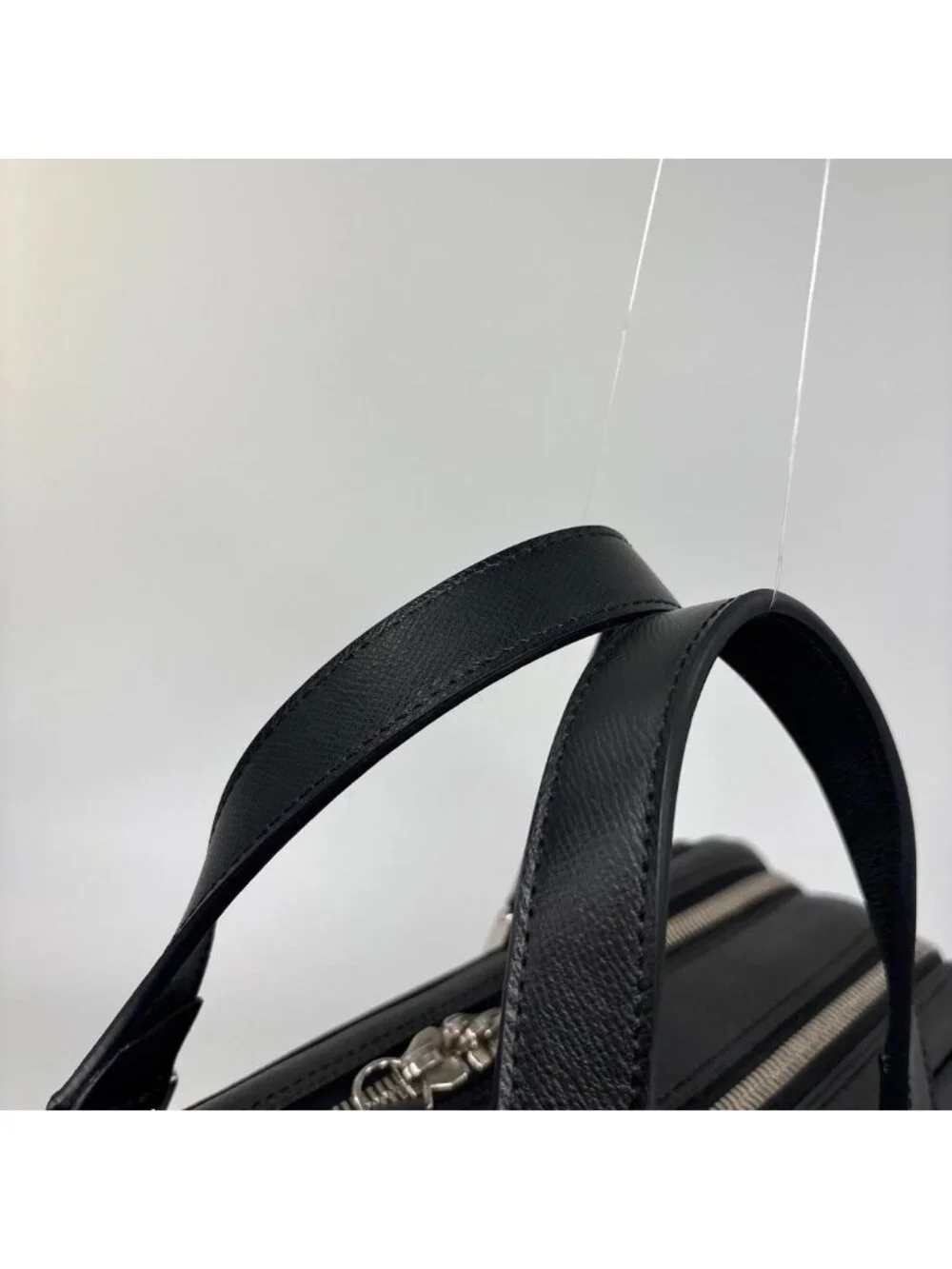 Louis Vuitton Taiga Alexander Business Bag